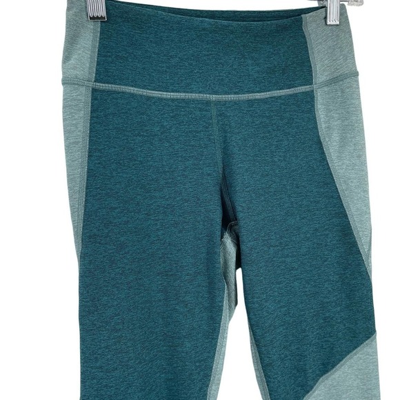 Outdoor Voices x Madewell S 3/4 Warmup Leggings and Athena Crop Top - Picture 11 of 14